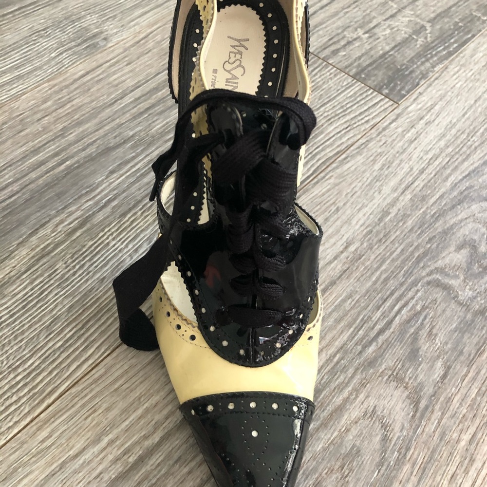 Designer 👠 black and yelow nude color